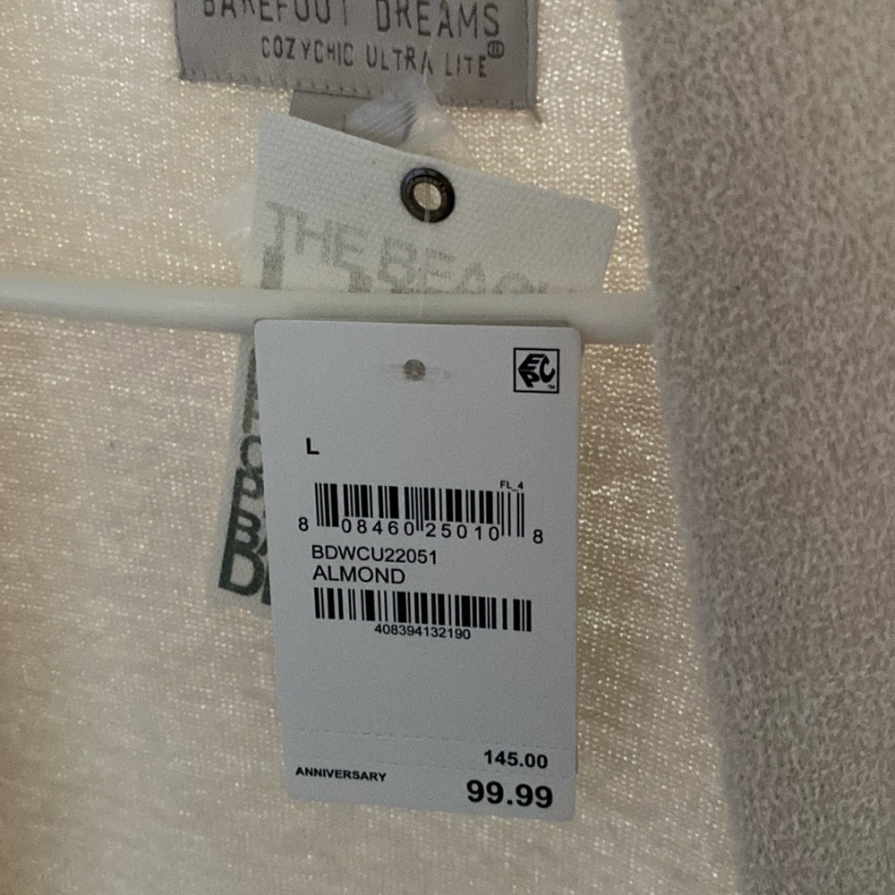Super good deal on brand new Barefoot Dreams open sweater with pockets